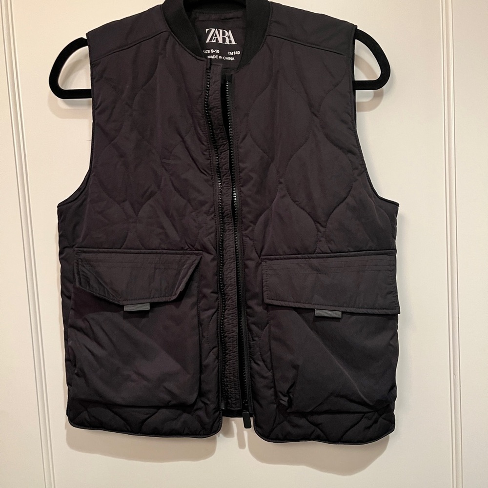 Zara Men's Black Quilted Vest